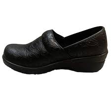 Savvy Brandy Black Embossed