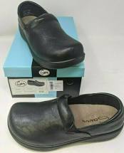 Savvy Daisy Black Smooth Clog
